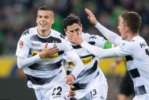  升班马波鸿爆冷终结门兴格拉德巴赫不败  