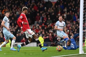  曼联逆转绝杀西汉姆，拉什福德补时世界波定乾坤  