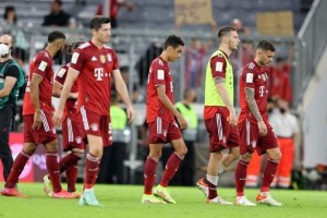  法兰克福主场惨败拜仁跌出欧战区  