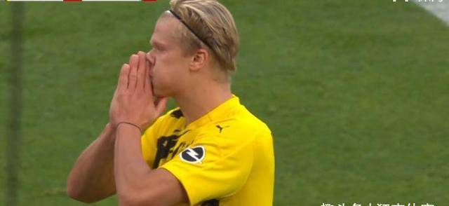  哈兰德替补登场双响，多特逆转战胜门兴  